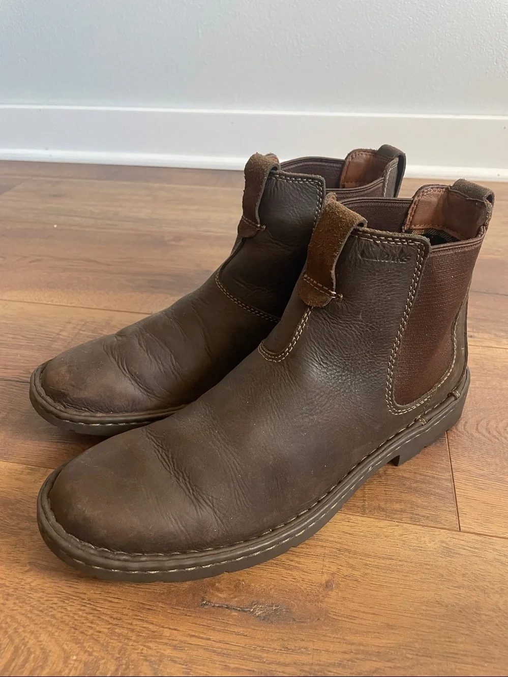 Clarks 1825 Men’s Chukah Boots Size 8
